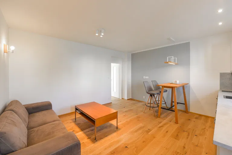 Na Černé hoře, Dejvice - Praha 6 | Prenájom, Byt, 2-izbový, 40 m²