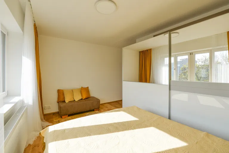 Na Černé hoře, Dejvice - Praha 6 | Prenájom, Byt, 2-izbový, 40 m²