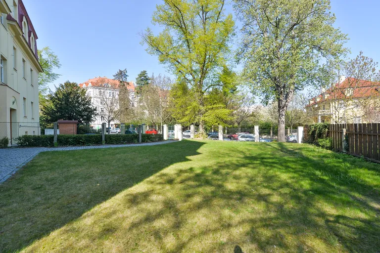 Štursova, Bubeneč - Praha 6 | Prenájom, Byt, 4-izbový, 175 m²