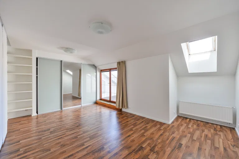 náměstí Jiřího z Poděbrad, Vinohrady - Praha 3 | Prenájom, Byt, 4-izbový, 150 m²