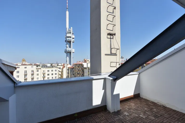 náměstí Jiřího z Poděbrad, Vinohrady - Praha 3 | Prenájom, Byt, 4-izbový, 150 m²