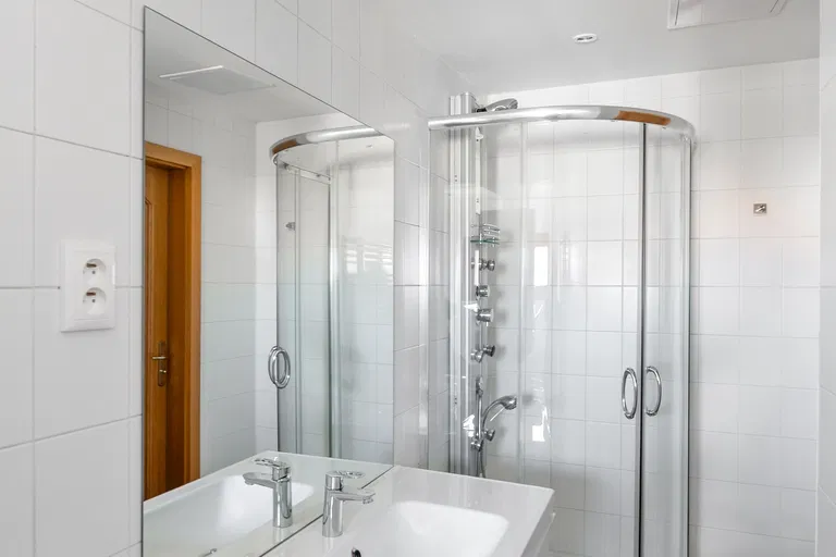 náměstí Jiřího z Poděbrad, Vinohrady - Praha 3 | Prenájom, Byt, 4-izbový, 150 m²