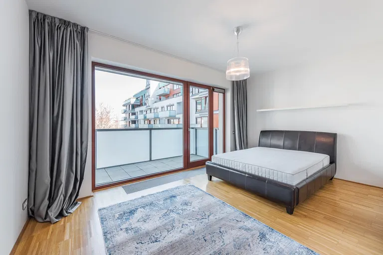 Rohanské nábřeží, Karlín - Praha 8 | Prenájom, Byt, 3-izbový, 120 m²