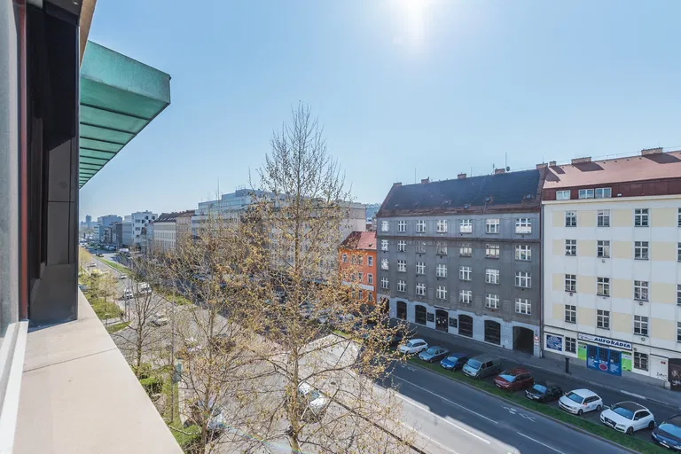 Rohanské nábřeží, Karlín - Praha 8 | Prenájom, Byt, 3-izbový, 120 m²