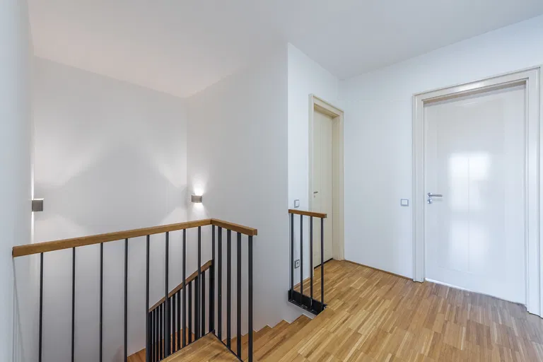 Rohanské nábřeží, Karlín - Praha 8 | Prenájom, Byt, 3-izbový, 120 m²