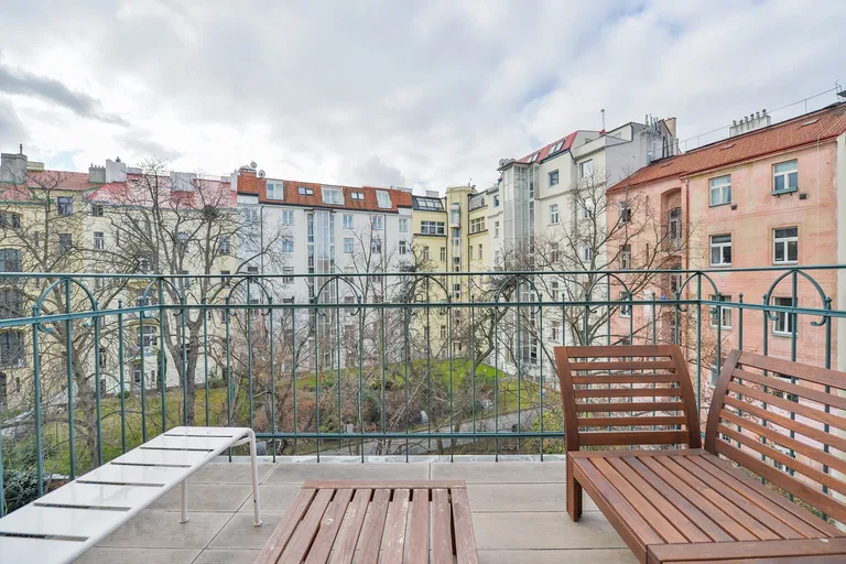 Vozova, Vinohrady - Praha 2 | Prenájom, Byt, 3-izbový, 110 m²