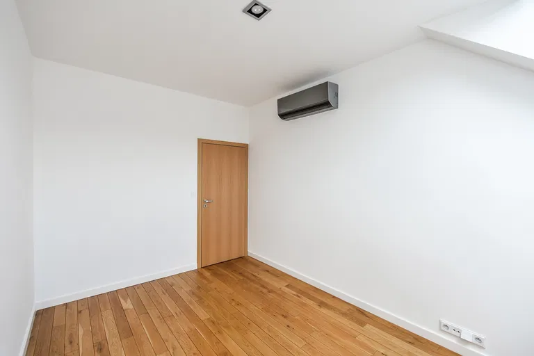 U Studánky, Bubeneč - Prague 7 | Sale, Apartment, Two-bedroom (3+kk), 87 m²