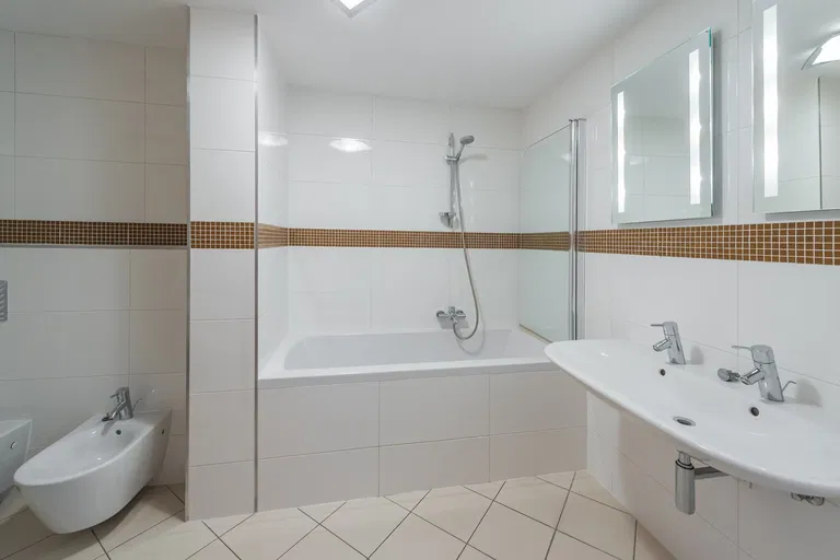 Italská, Vinohrady - Praha 2 | Prenájom, Byt, 3-izbový, 128 m²
