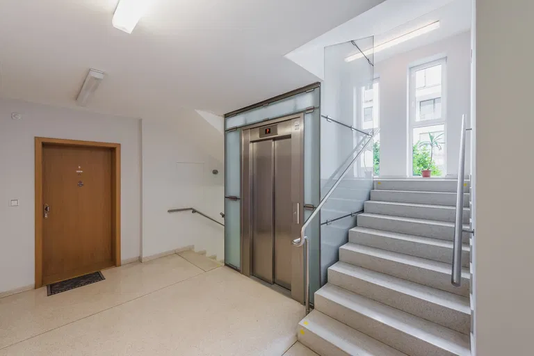 Italská, Vinohrady - Praha 2 | Prenájom, Byt, 3-izbový, 128 m²