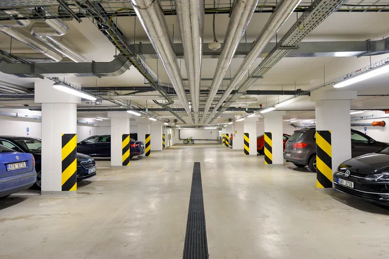 U Hranic, Strašnice - Praha 10 | Prenájom, Byt, 3-izbový, 132 m²