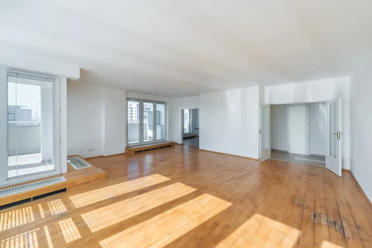Hyacintová, Záběhlice - Prague 10 | Sale, Apartment, Three-bedroom (4+1), 188 m²
