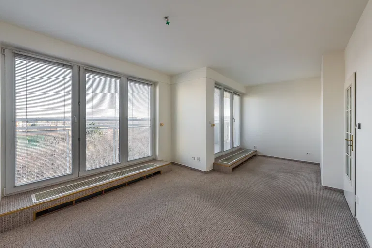 Hyacintová, Záběhlice - Prague 10 | Sale, Apartment, Three-bedroom (4+1), 188 m²