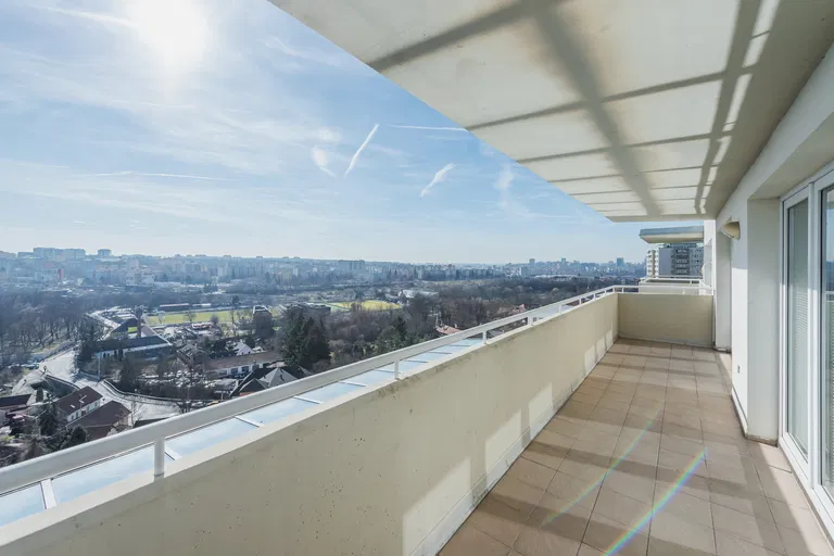 Hyacintová, Záběhlice - Prague 10 | Sale, Apartment, Three-bedroom (4+1), 188 m²