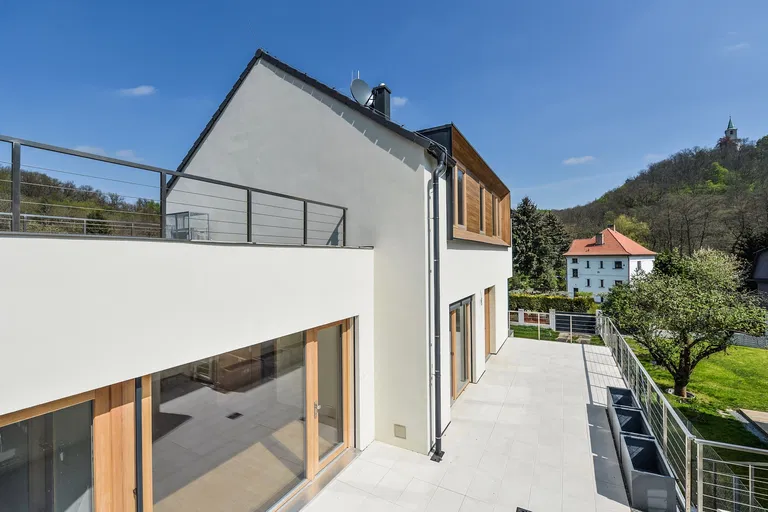 Pokojná, Dejvice - Prague 6 | Sale, House, Four-bedroom (5+kk), 281 m²