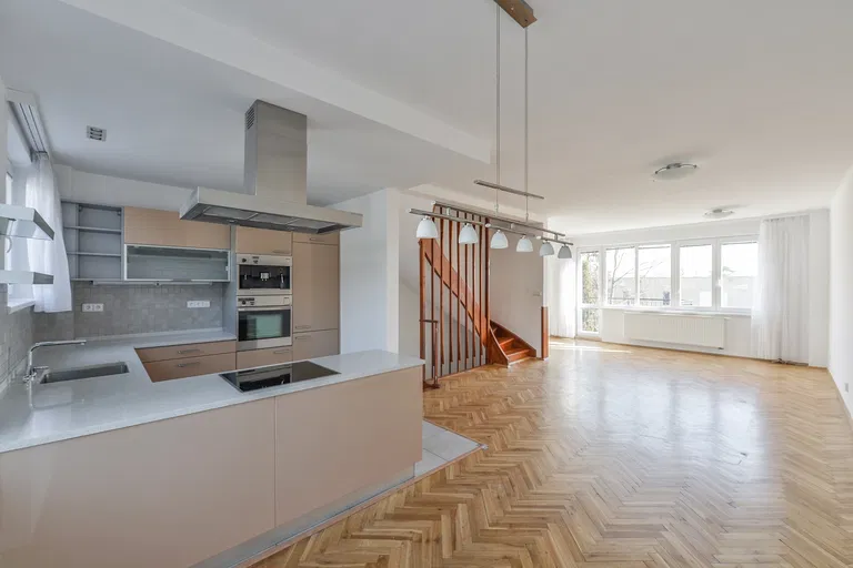 Na Míčánce, Dejvice - Praha 6 | Prenájom, Rodinný dom, 4-izbový, 190 m²