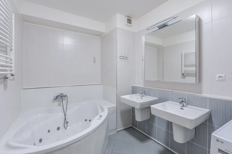 Kryšpínova, Dolní Měcholupy - Praha 10 | Predaj, Byt, 4-izbový, 128 m²