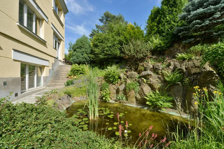 Nad Santoškou, Smíchov - Prague 5 | Sale, House, Nine-bedroom (10+kk), 488 m²