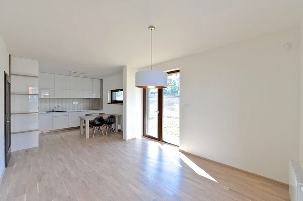 Učňovská, Hrdlořezy - Prague 9 | Rent, Apartment, Two-bedroom (3+kk), 72 m²