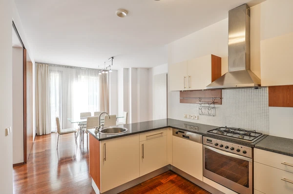 Pod Kaštany, Bubeneč - Prague 6 | Rent, Apartment, Four-bedroom (5+1), 190 m²