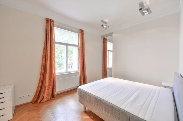 Řehořova, Žižkov - Prague 3 | Rent, Apartment, Two-bedroom (3+1), 140 m²