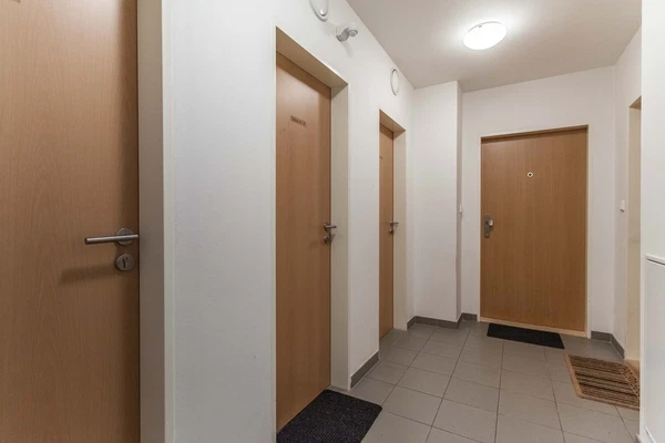 Jednořadá, Bubeneč - Prague 6 | Sale, Apartment, Two-bedroom (3+kk), 143 m²