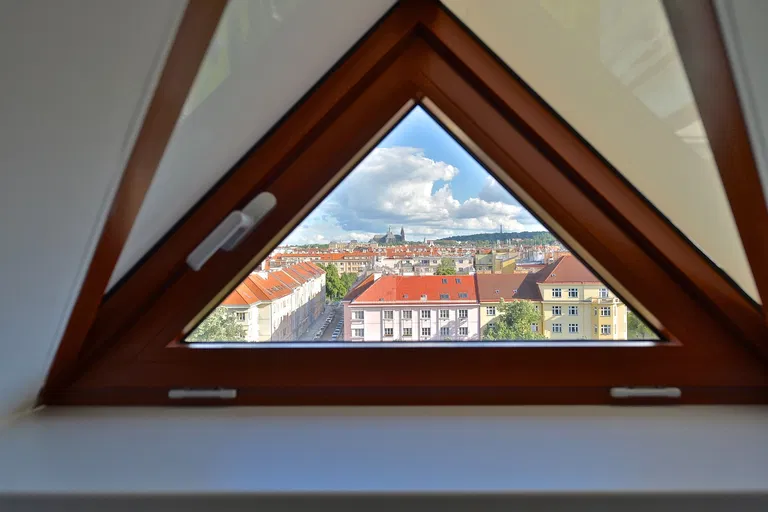 Náměstí Interbrigády, Bubeneč - Praha 6 | Pronájem, Byt, 4+kk, 128 m²