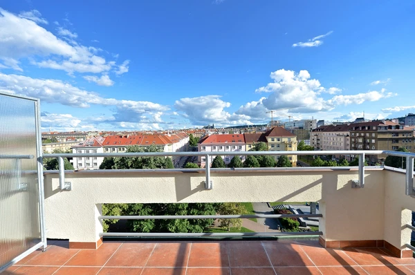 Náměstí Interbrigády, Bubeneč - Prague 6 | Rent, Apartment, Three-bedroom (4+kk), 107 m²