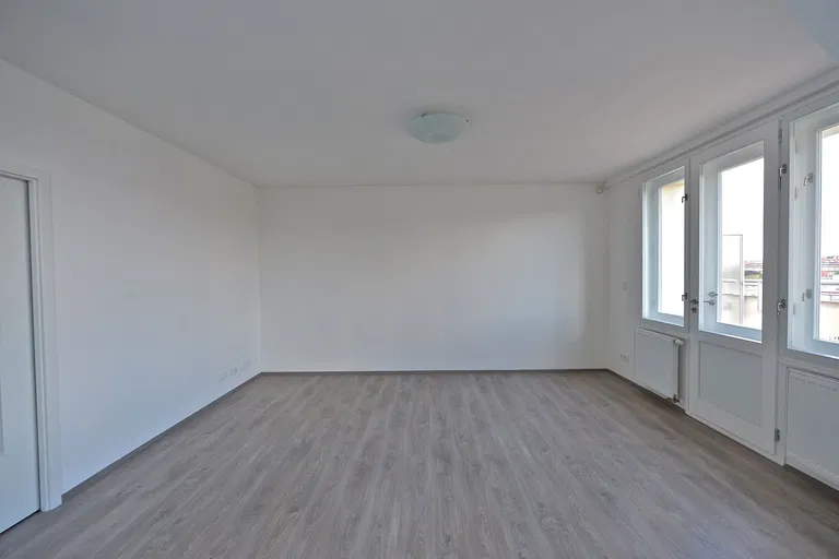 Náměstí Interbrigády, Bubeneč - Praha 6 | Pronájem, Byt, 4+kk, 128 m²