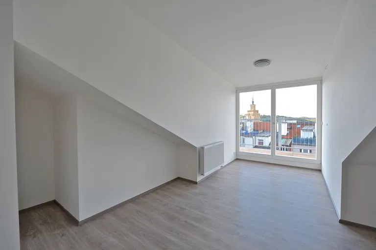 Náměstí Interbrigády, Bubeneč - Praha 6 | Pronájem, Byt, 4+kk, 128 m²