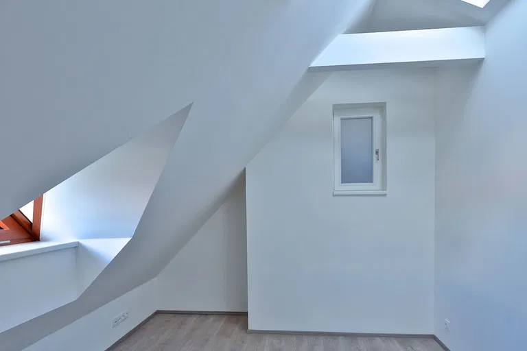 Náměstí Interbrigády, Bubeneč - Praha 6 | Pronájem, Byt, 4+kk, 128 m²