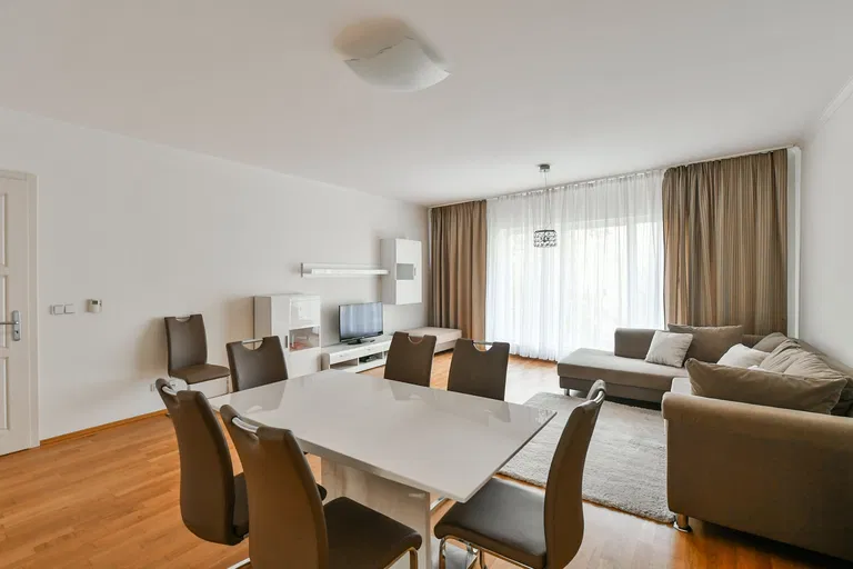 Senovážné náměstí, Nové Město - Praha 1 | Predaj, Byt, 2-izbový, 107 m²