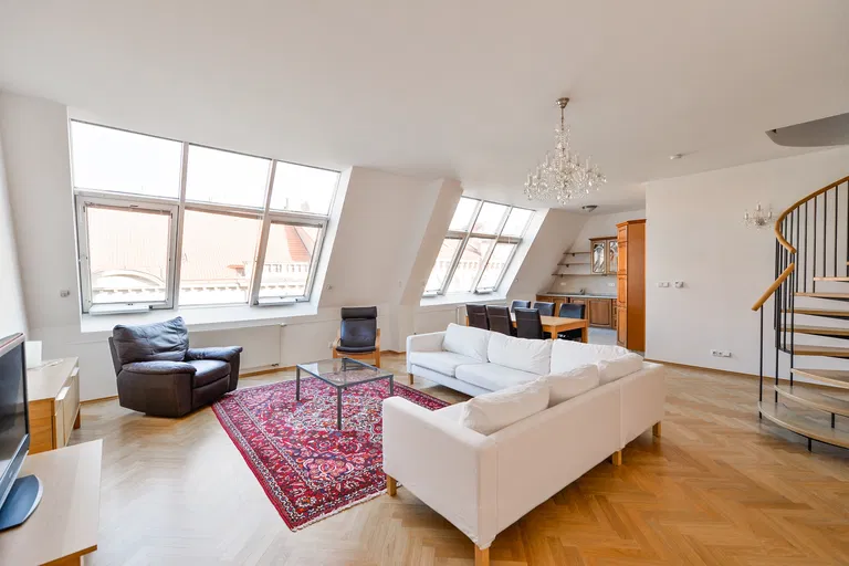 Mánesova, Vinohrady - Praha 2 | Prenájom, Byt, 3-izbový, 134 m²