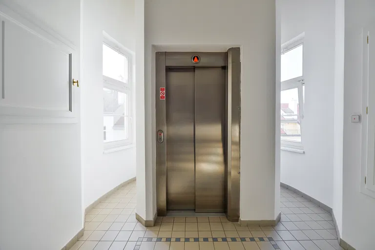 Mánesova, Vinohrady - Praha 2 | Prenájom, Byt, 3-izbový, 134 m²