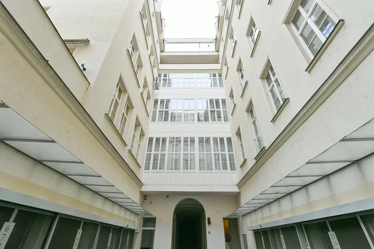 Senovážné náměstí, Nové Město - Praha 1 | Predaj, Byt, 2-izbový, 107 m²