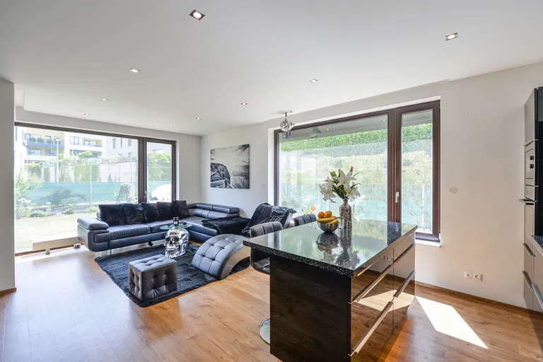 Štolcova, Modřany - Prague 4 | Sale, Apartment, Two-bedroom (3+kk), 75 m²