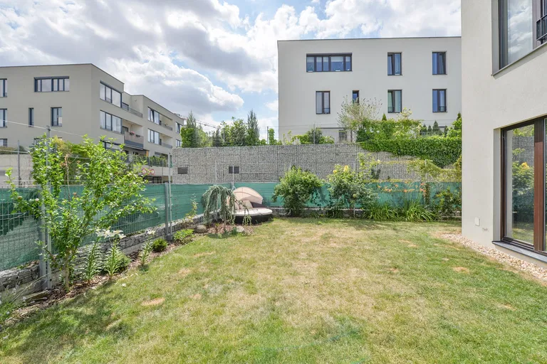 Štolcova, Modřany - Prague 4 | Sale, Apartment, Two-bedroom (3+kk), 75 m²