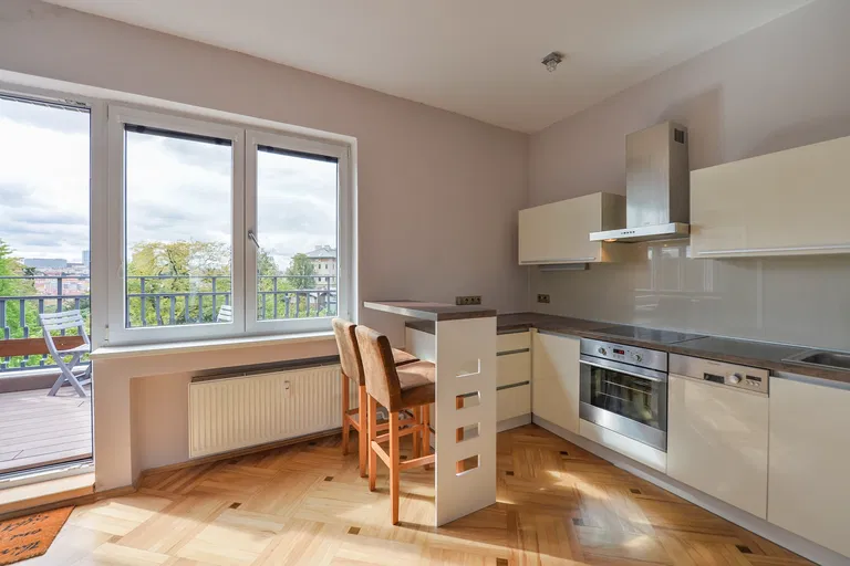 Rybalkova, Vršovice - Prague 10 | Rent, Apartment, One-bedroom (2+kk), 82 m²
