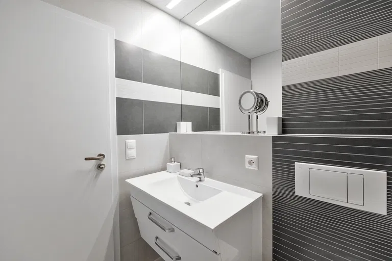 Štolcova, Modřany - Prague 4 | Sale, Apartment, Two-bedroom (3+kk), 75 m²