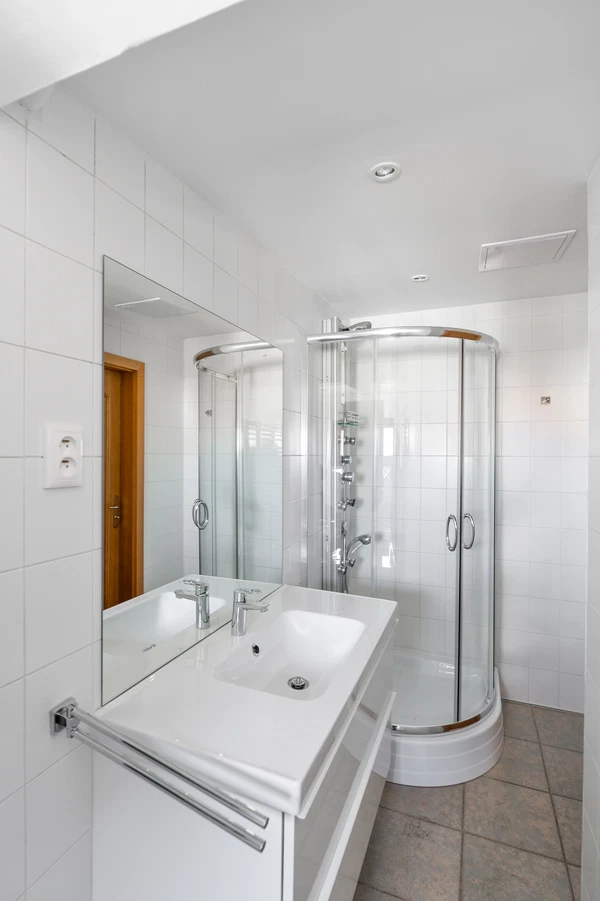 náměstí Jiřího z Poděbrad, Vinohrady - Prague 3 | Rent, Apartment, Three-bedroom (4+kk), 140 m²