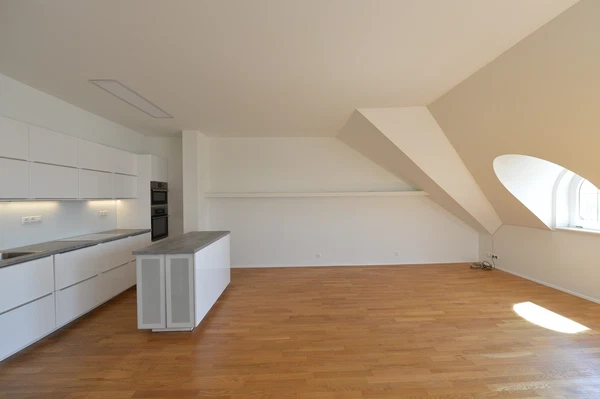 náměstí Jiřího z Poděbrad, Vinohrady - Prague 3 | Rent, Apartment, Three-bedroom (4+kk), 140 m²