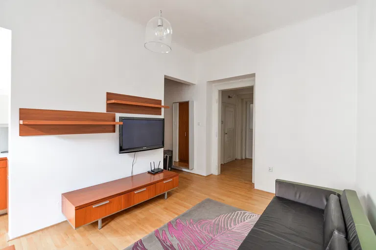 Korunní, Vinohrady - Prague 2 | Rent, Apartment, One-bedroom (2+kk), 59 m²