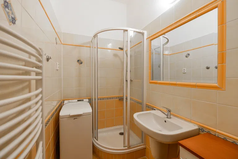 Korunní, Vinohrady - Prague 2 | Rent, Apartment, One-bedroom (2+kk), 59 m²