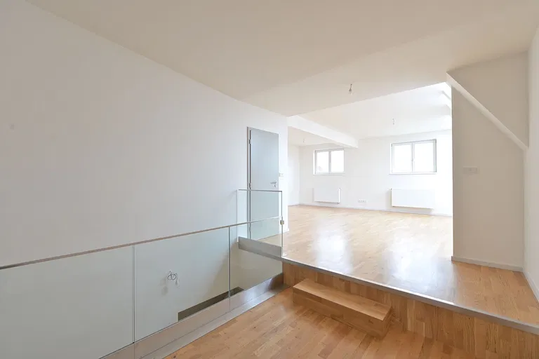 Národní obrany, Dejvice - Prague 6 | Sale, Apartment, Two-bedroom (3+kk), 99 m²