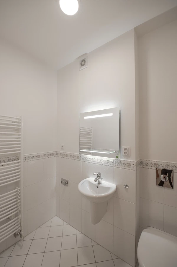 Na Hřebenech II, Podolí - Prague 4 | Rent, Apartment, Three-bedroom (4+kk), 129 m²