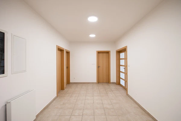 Na Hřebenech II, Podolí - Prague 4 | Rent, Apartment, Three-bedroom (4+kk), 129 m²