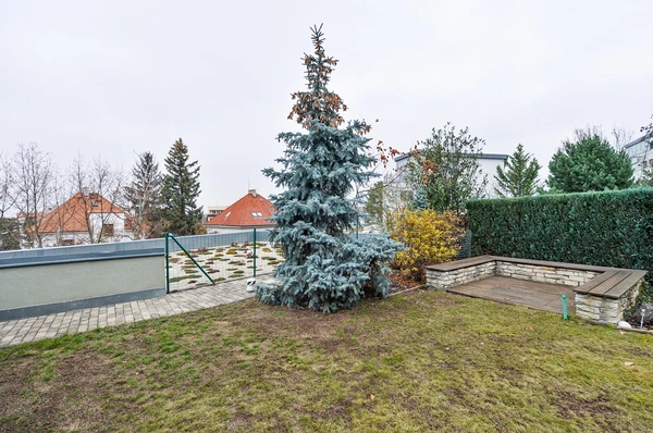 Na Hřebenech II, Podolí - Prague 4 | Rent, Apartment, Three-bedroom (4+kk), 129 m²