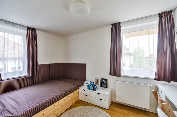 Na Klaudiánce, Podolí - Prague 4 | Rent, Apartment, Three-bedroom (4+kk), 105 m²