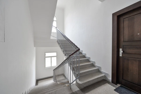 Štursova, Bubeneč - Prague 6 | Sale, Apartment building, 997 m²