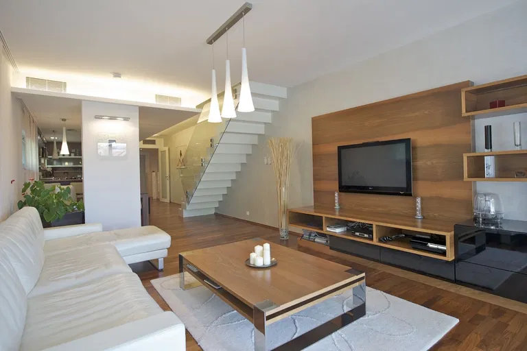 Kolejní, Dejvice - Prague 6 | Sale, Apartment, Two-bedroom (3+kk), 141 m²