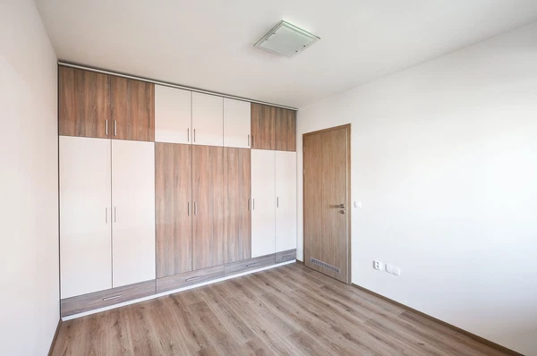 K Vystrkovu, Modřany - Prague 4 | Rent, Apartment, One-bedroom (2+kk), 54 m²